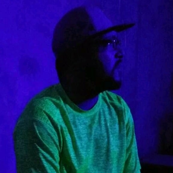 Meet your Posher, Brandon - Picture 1 of 1